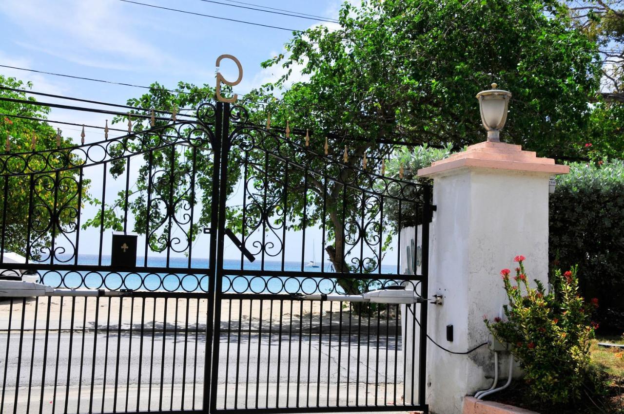 Welcome To The Unpretentious And Breezy Graceville, Steps Away From The Beach Сент-Джеймс Экстерьер фото