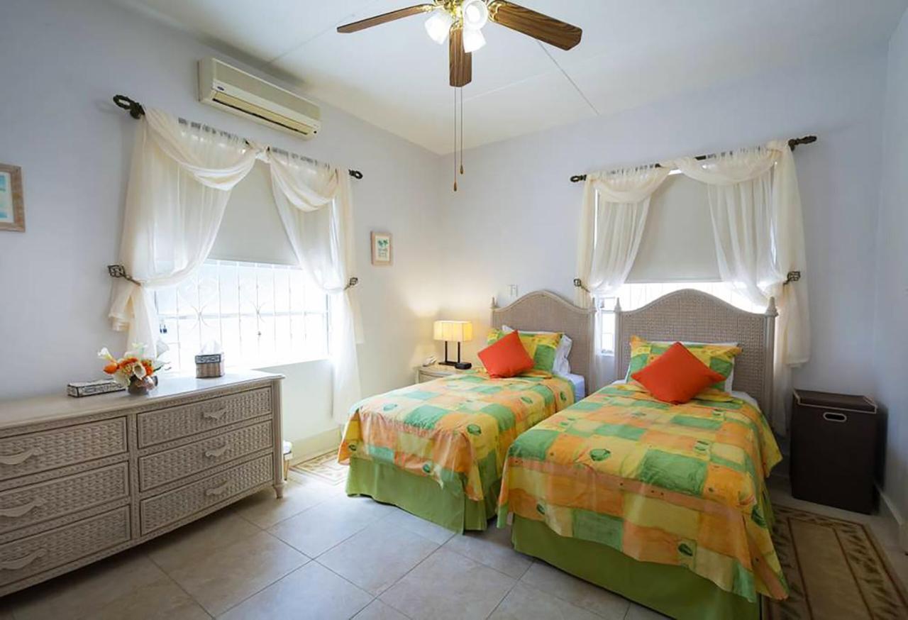 Welcome To The Unpretentious And Breezy Graceville, Steps Away From The Beach Сент-Джеймс Экстерьер фото