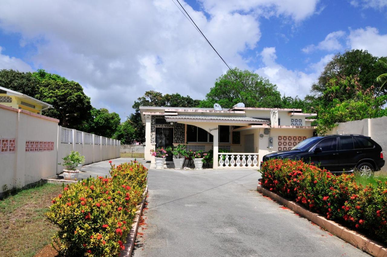 Welcome To The Unpretentious And Breezy Graceville, Steps Away From The Beach Сент-Джеймс Экстерьер фото