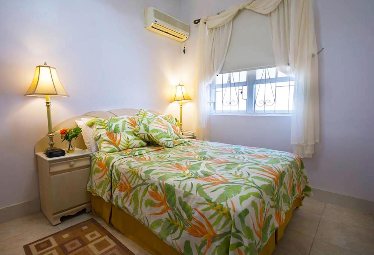 Welcome To The Unpretentious And Breezy Graceville, Steps Away From The Beach Сент-Джеймс Экстерьер фото
