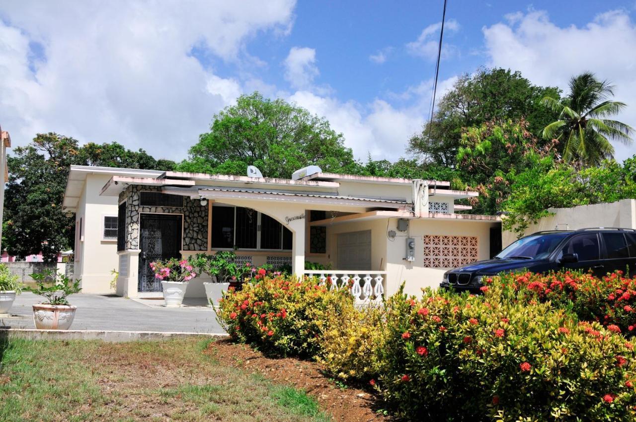 Welcome To The Unpretentious And Breezy Graceville, Steps Away From The Beach Сент-Джеймс Экстерьер фото